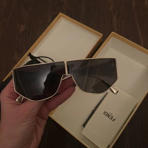 NEW FENDI FE40051U - 32A SHIELD POLARIZED SUNGLASSES - Picture 12 of 16